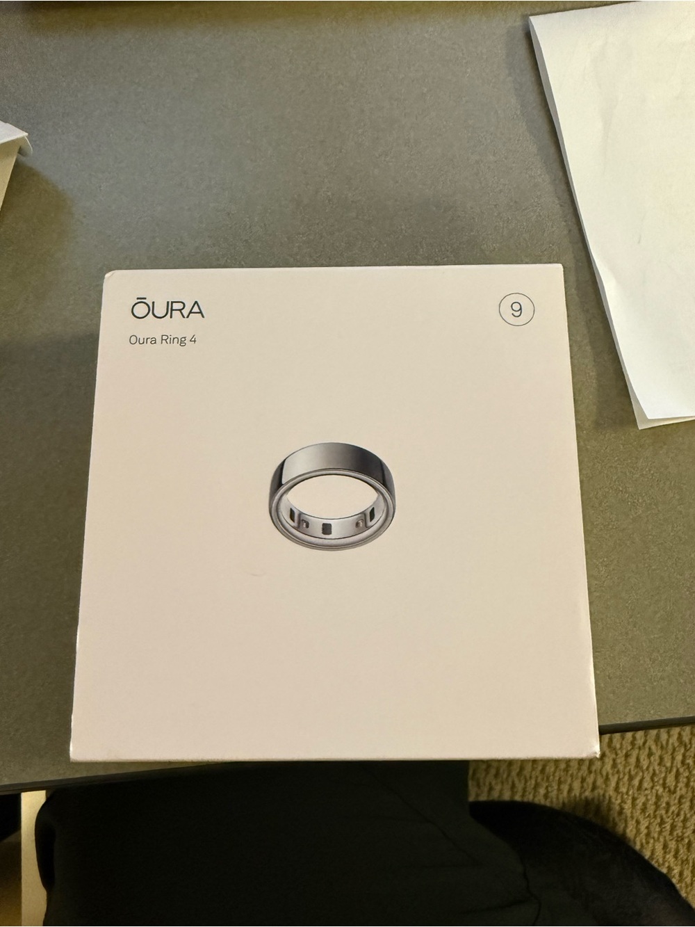 Oura Ring 4 - Silver (Size 9)